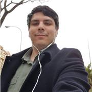 Profesor de universidad especializado en asignaturas de ciencias sociales y humanidades